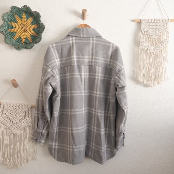 H&M Gray Plaid Felt Button Down Shirt Shacket Jacket Size XS - Picture 2 of 9